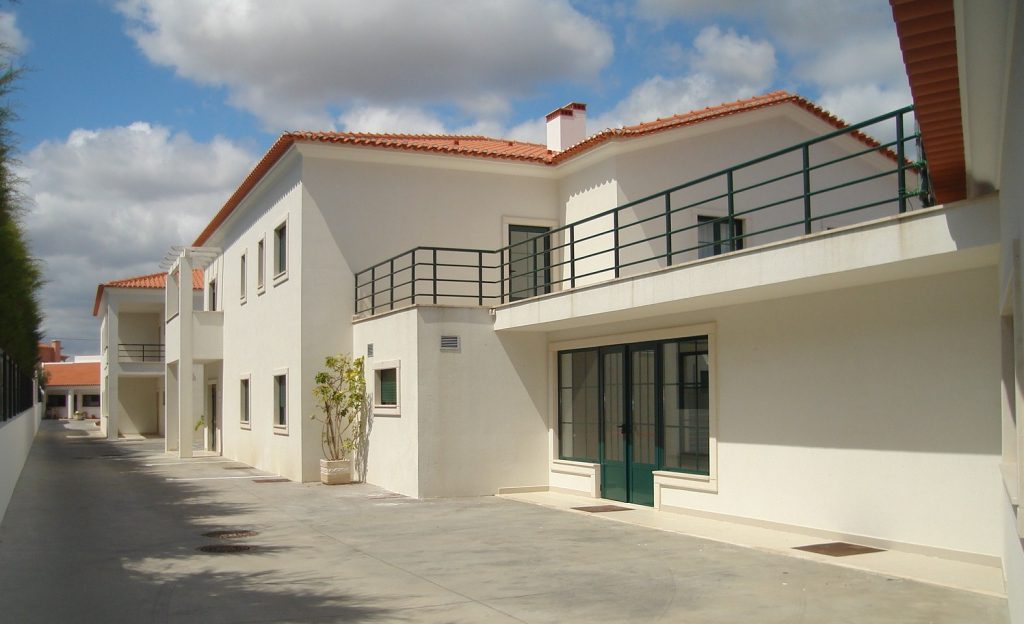 Lar